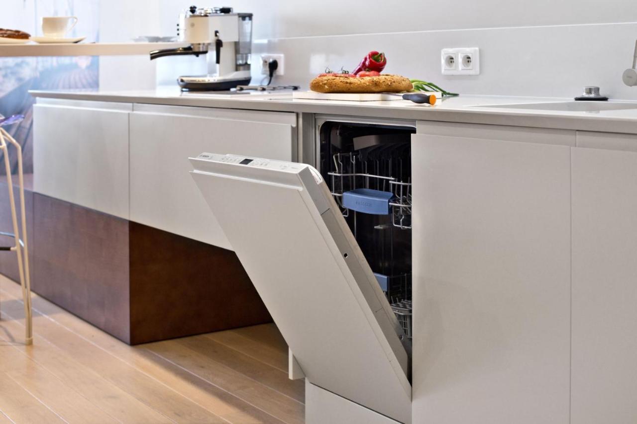 ורשה Triton Park Accommodation By P&O Serviced Apartments מראה חיצוני תמונה