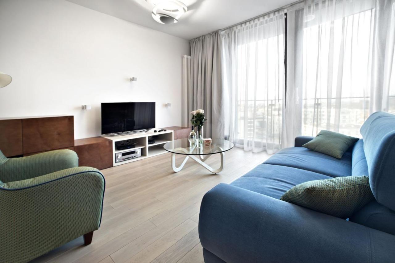 ורשה Triton Park Accommodation By P&O Serviced Apartments מראה חיצוני תמונה